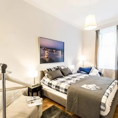 Akacfa Chic Retreat Downtown Apartment *