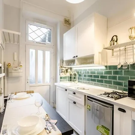 Akacfa Chic Retreat Downtown Apartment