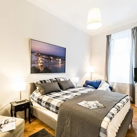 Akacfa Chic Retreat Downtown * Budapest